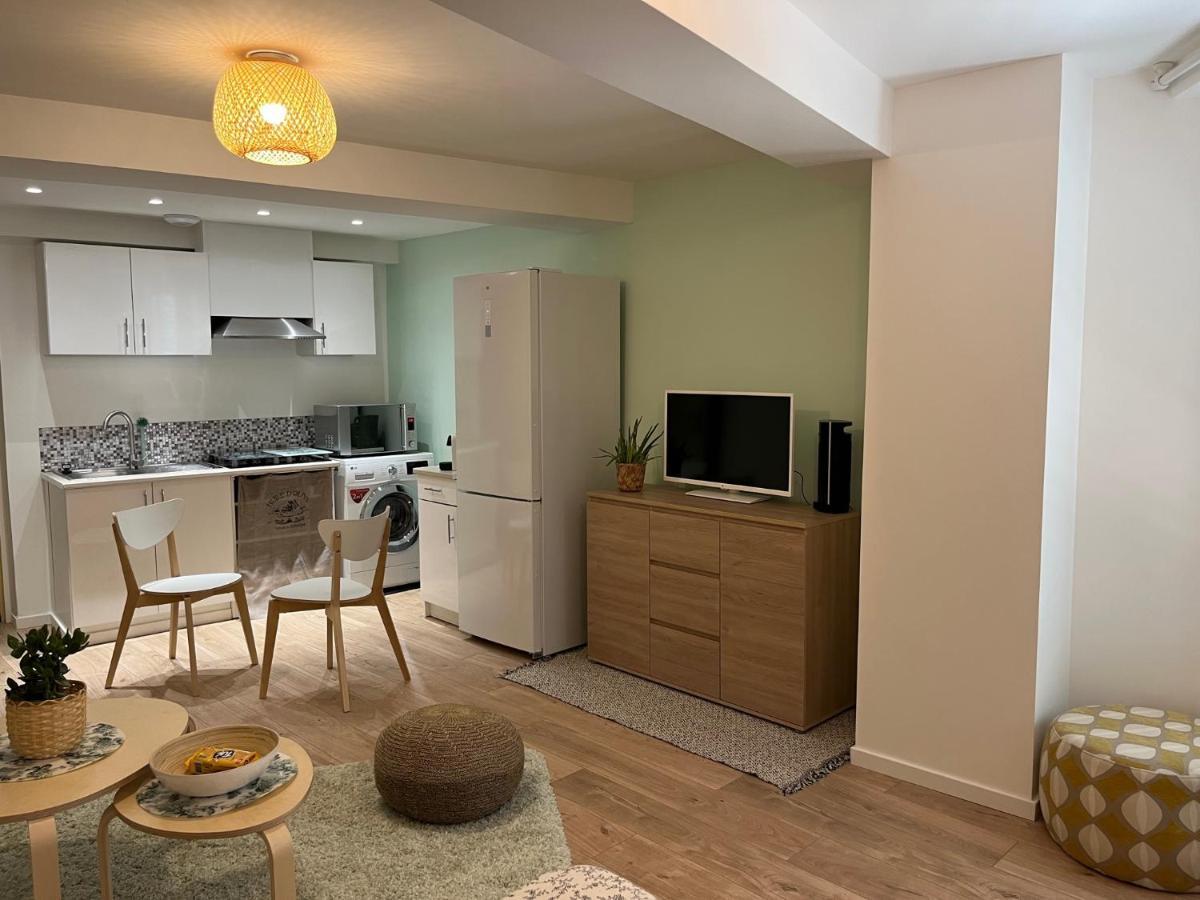 Studio Hyeres -Rue Pietonne Climatisation Lit 160 Tout Equipe - Sabrina ภายนอก รูปภาพ