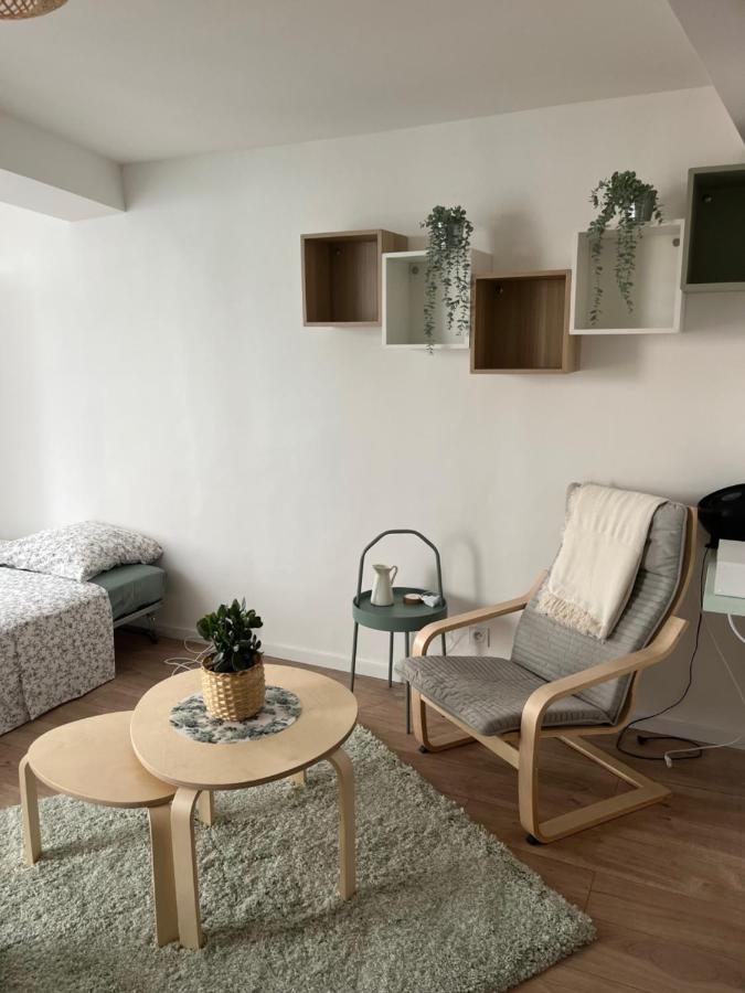 Studio Hyeres -Rue Pietonne Climatisation Lit 160 Tout Equipe - Sabrina ภายนอก รูปภาพ