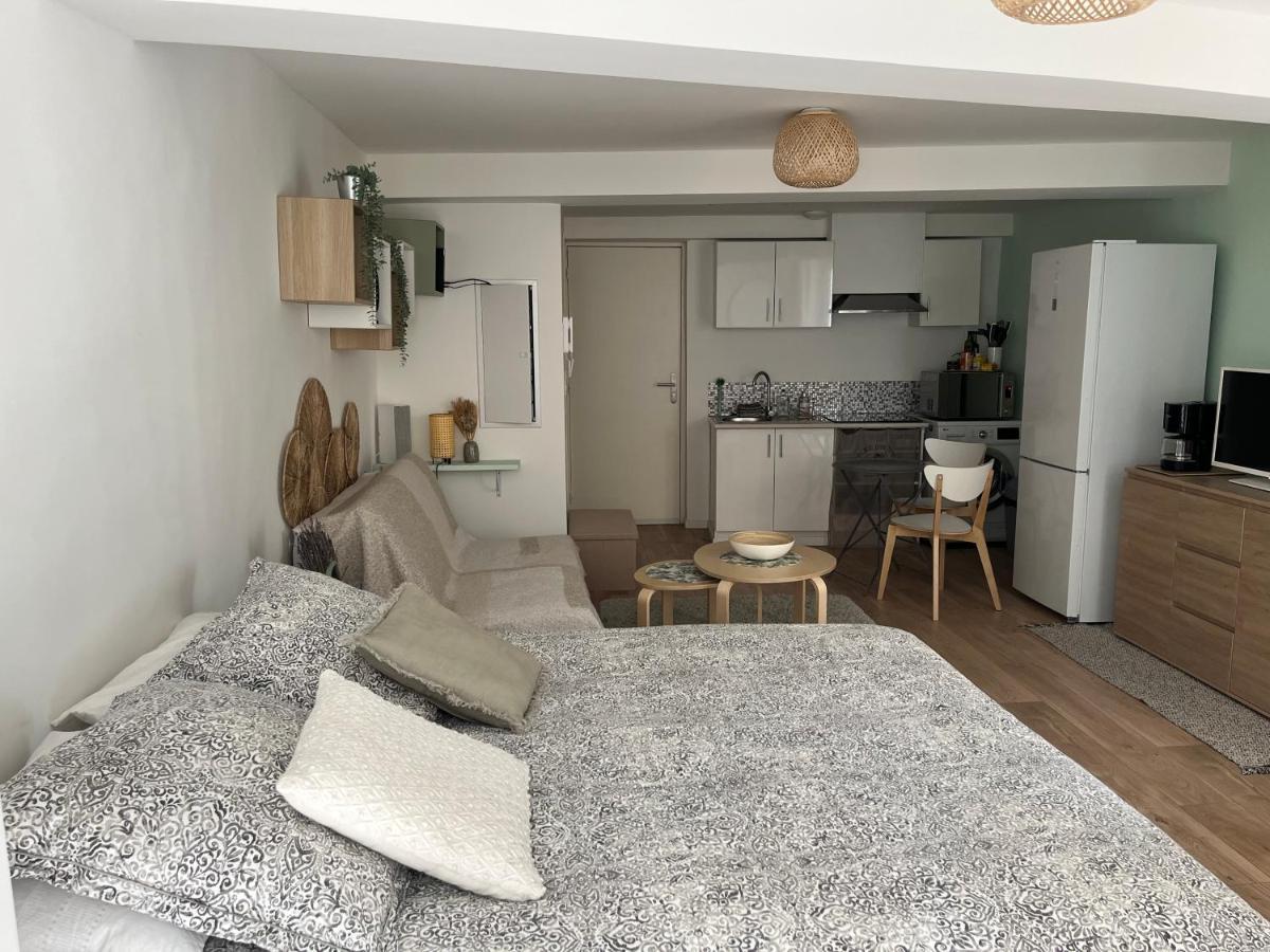 Studio Hyeres -Rue Pietonne Climatisation Lit 160 Tout Equipe - Sabrina ภายนอก รูปภาพ